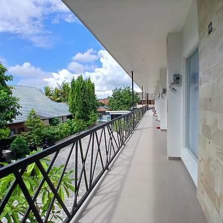 Zavana Rooms & Restaurant Tanjungkarang Esterno foto