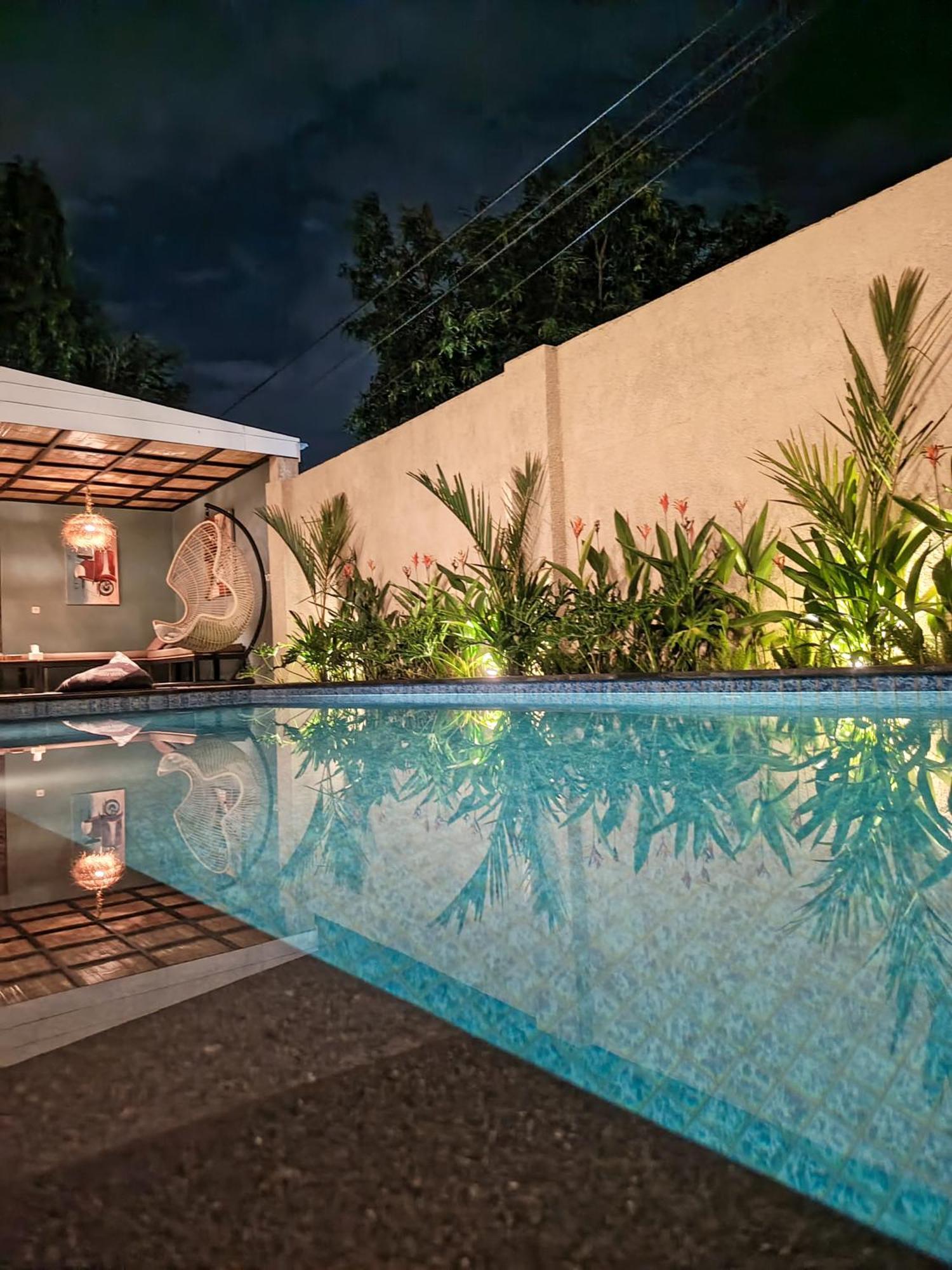 Zavana Rooms & Restaurant Tanjungkarang Esterno foto