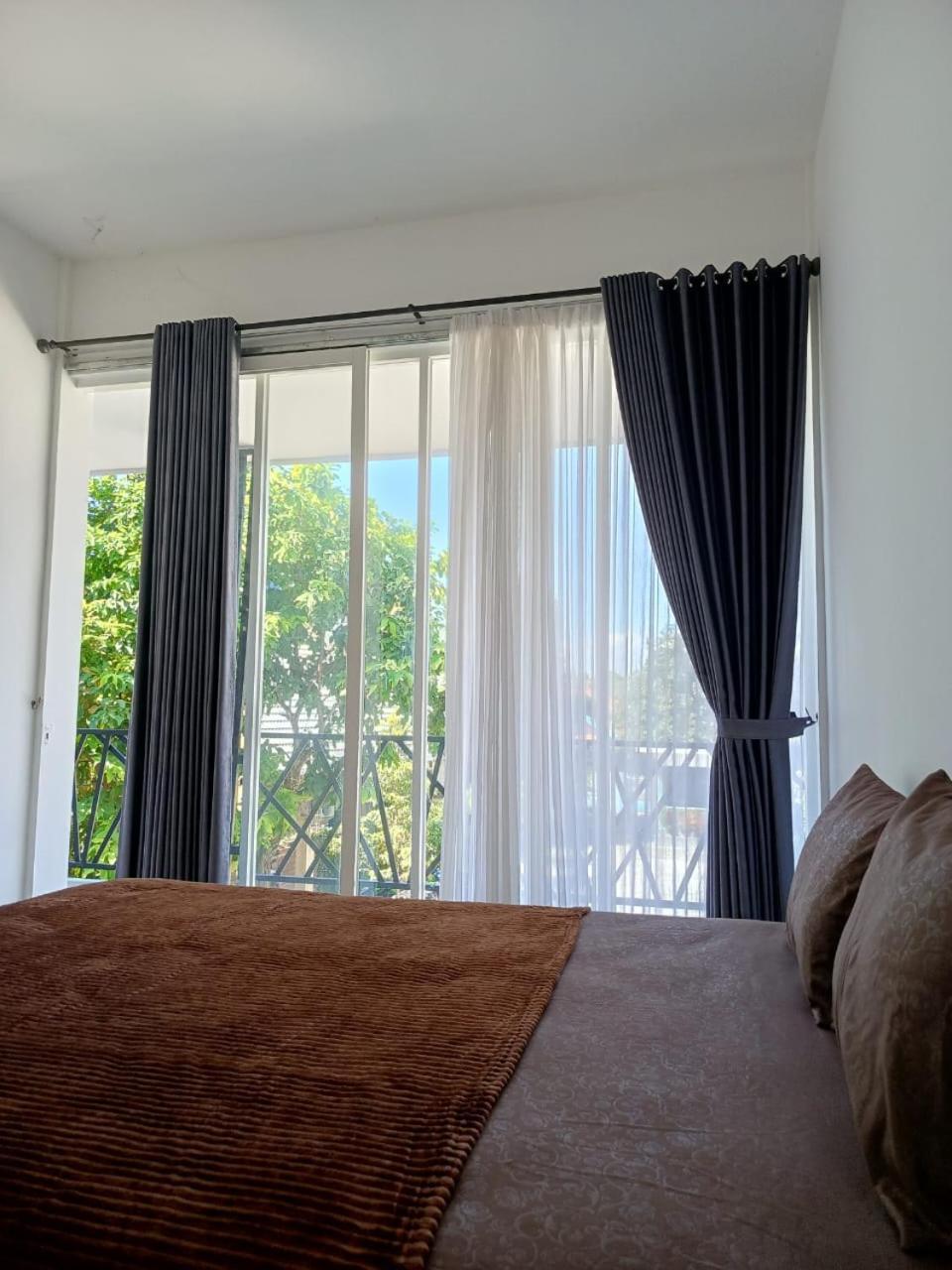 Zavana Rooms & Restaurant Tanjungkarang Esterno foto