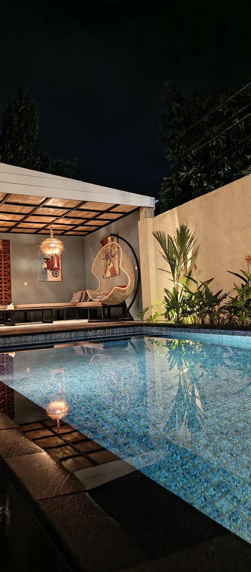 Zavana Rooms & Restaurant Tanjungkarang Esterno foto